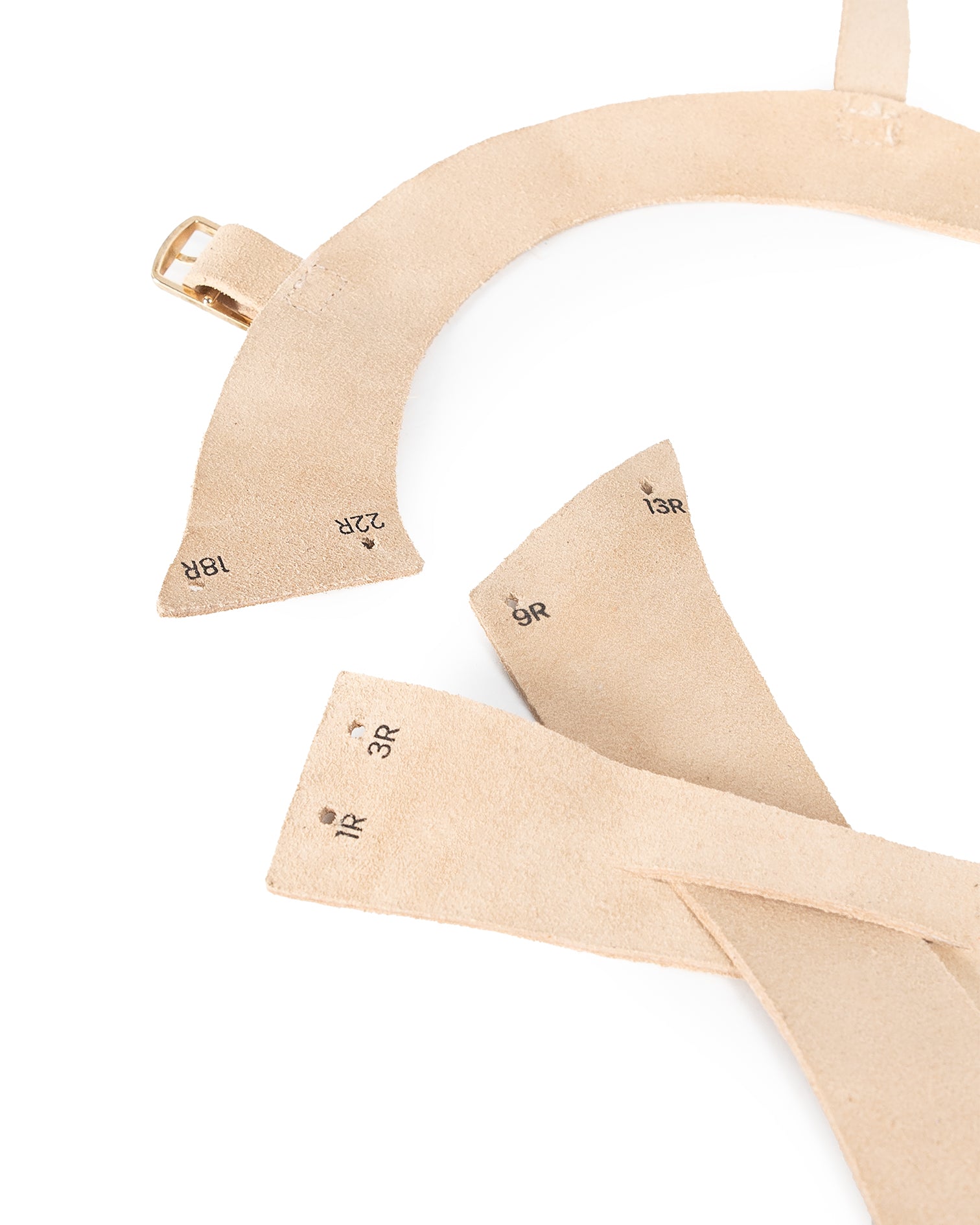 Undina Wedge Cut Engraved Beige